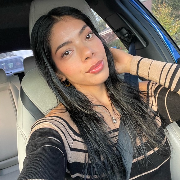 Meet your Posher, Yeseli - Picture 1 of 1